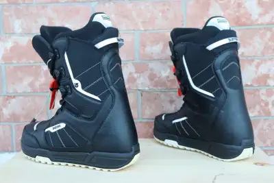  Burton Invader Men’s Snowboard Boots US 9 / EU 42 / UK 8 / Mo, View more
