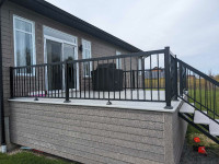 Rampe d'aluminium, patio fibre de verre et structure 