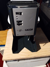 GAGGIA COFFEE 37002 MACHINE FOR PARTS . BARE MACHINE - LOOK PICS