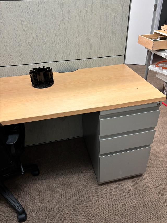 Cubicle Office Desk Units in Desks in Mississauga / Peel Region - Image 2