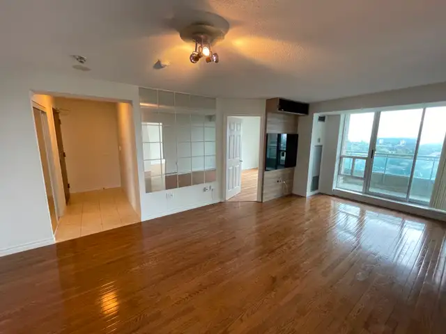 2 Bed   Den Condo — Finch Subway — Parking   Utilities