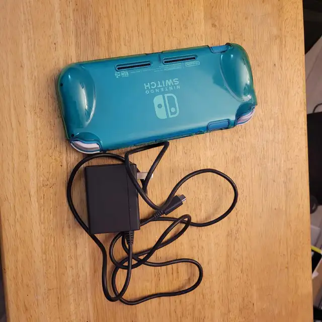 Nitento Switch Lite in Nintendo Switch in Hamilton - Image 3