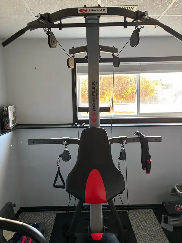 Bowflex Extreme2SE in Exercise Equipment in Edmonton - Image 4