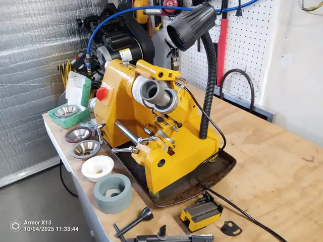 INTBUYING Cutter Grinder Sharpener 5C Collect Electric Cutter in Power Tools in Delta/Surrey/Langley - Image 5