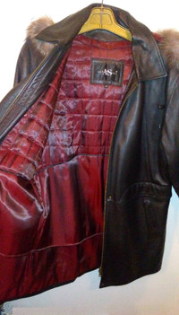 Women's Soft Leather Winter Coat (Size Medium)