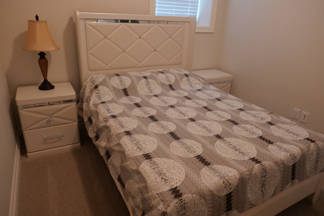 Gorgeous, New, Bedroom Suite, Never Used in Beds & Mattresses in Chilliwack - Image 3