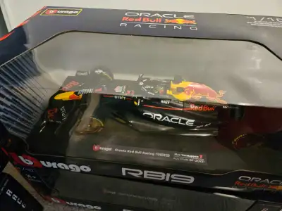 I am selling new Burago 1/18 scale F1 model cars. These detailed diecast models are perfect for any...