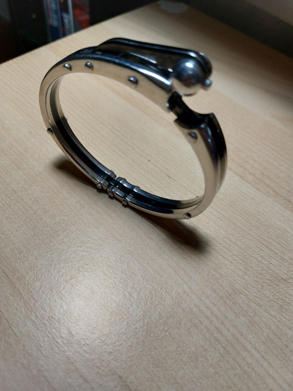 Bangel bracelet hand cuff made stainless steel dans Bijoux et montres  à Ville de Montréal - Image 2