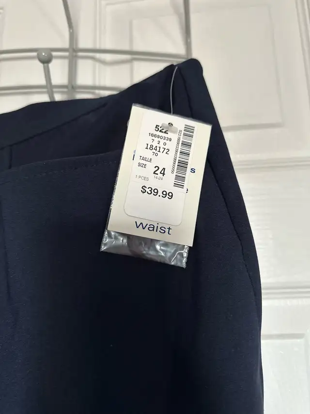 Penningtons Navy Blue Dress Pants - BNWT in Women's - Bottoms in City of Toronto - Image 6