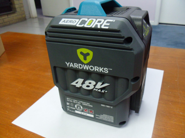 Batterie et chargeur 48v Yardworks dans Outils d'extérieur et entreposage  à Drummondville - Image 2