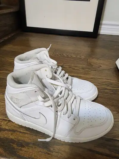 Air Jordan 1 Mid, View more