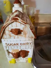 Vintage Sugar Twin Dairy Cow Barn Cookie Jar