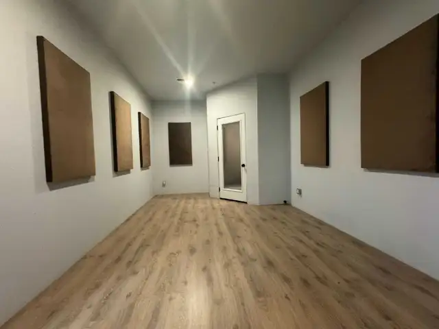 Recording Studio space for rent MONTHLY Kennedy and Ellesmere