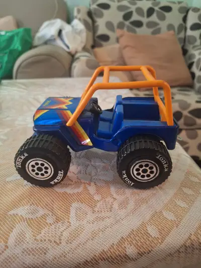 Available for pickup in Mississauga at the intersection of Bud Gregory and Gatineau Ave. Cash only