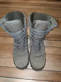 Military grade Rocky boots 