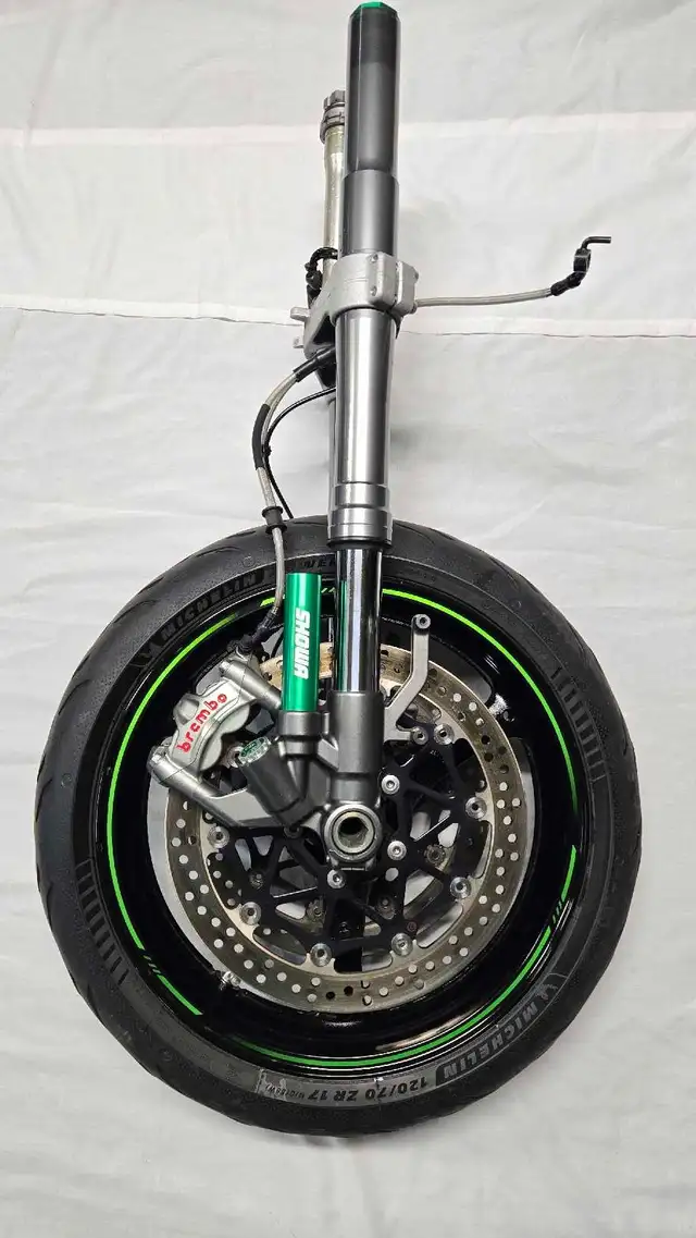 Zx10r 2016-2020 Parting out in Sport Bikes in Laval / North Shore - Image 9