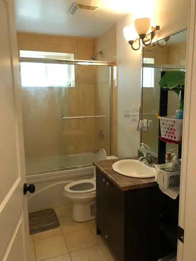 ROOM FOR RENT VANCOUVER Female shared space looking for a roommate. Room has a bed, closet space, an...