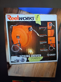 Reelworks Air Hose reel retractable 1/4" x 33 feet