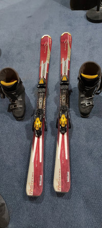 Skiis and boots