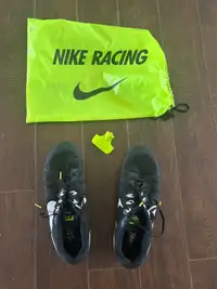 Nike Rival M - (Soulier de Track)