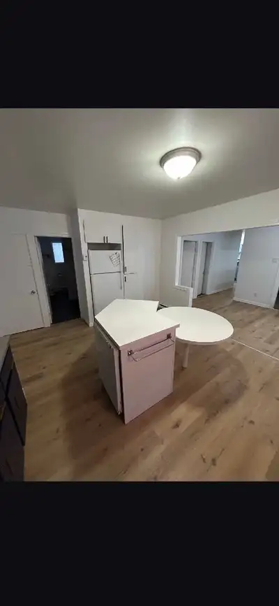 Grand 5 ½ à louer – Trois-Pistoles 387, rue Notre-Dame Est Disponible à partir du 1er juillet ✨ 1100...