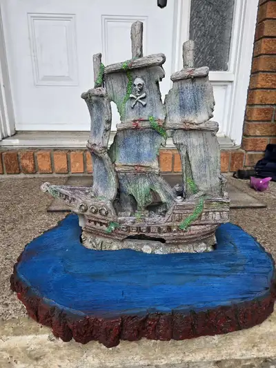 Pirate Ships Size 20"×20"×20" . Ceramic&wood. In Mint condition., View more