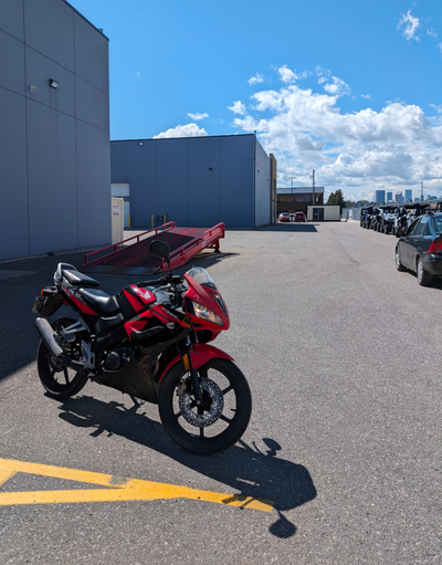 great starter bike, very low kms, recently serviced and ready to go.