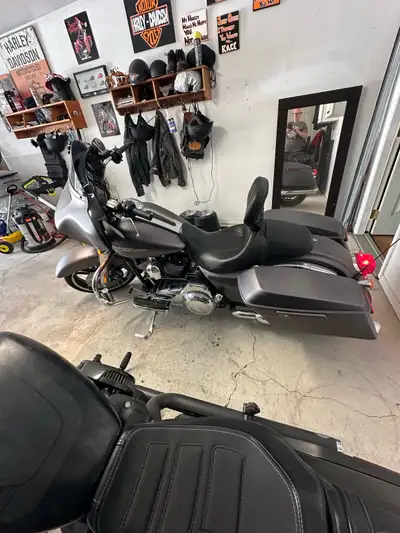 2016 Street Glide Special Charcoal Denim (mat finish) new battery all oil services done 7363.00km. V...