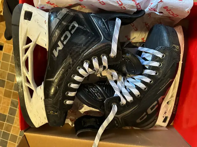 Kids Hockey Skates CCM XF Pro in Hockey in City of Toronto - Image 4
