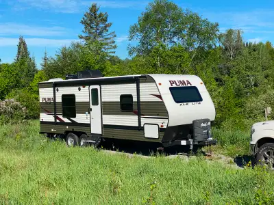 It is in pristine condition. It feels and smells like new. Sleeps 5 comfortably — private front bedr...