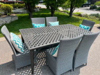 Outdoor Dining Furniture Crate & Barrel chairs with Table