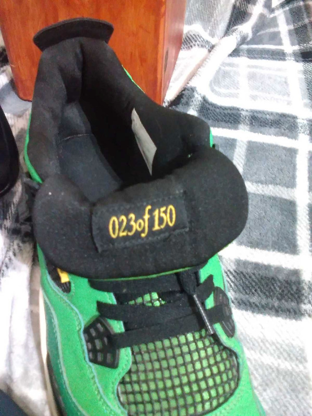 Jordan 4 Manilla Green in Men's Shoes in Brantford - Image 4