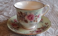 FINE BONE CHINA CUP SAUCER - GREEN/ROSES - QUEEN ANNE