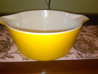 Pyrex 475-B Sunflower Daisy 2 1/2 Quart Casserole Dish No Lid