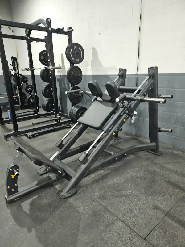 BRAND NEW ofit.ca. Hack Squat Commercial Grade in Exercise Equipment in Markham / York Region - Image 8