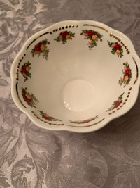 New Royal Albert Old Country Roses Golden Pearl Candy Dish