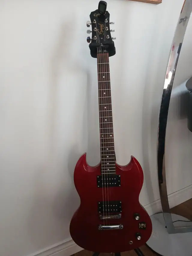 Guitar clearance in Guitars in Dartmouth - Image 5