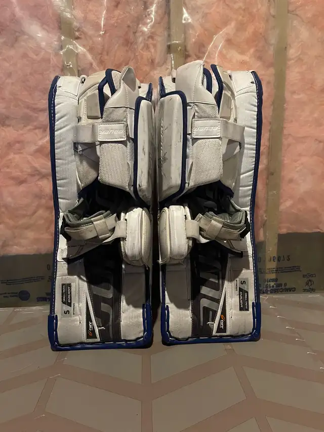 goalie pads glove and blocker intermediate  in Hockey in Lloydminster - Image 3