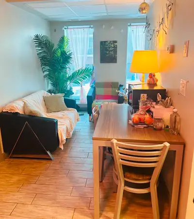 Private Room in shared 2 Bed, 1 Bath Apartment