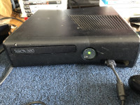 Microsoft Xbox 360S 4GB Bundle, Model # 1439, 2 Controllers