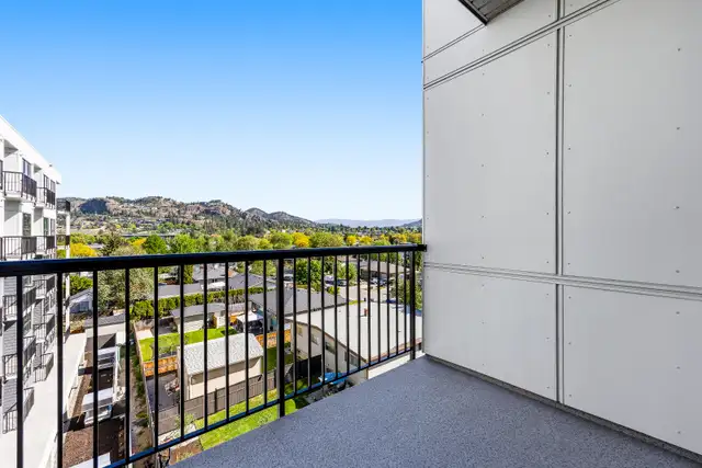 Modern 2 Bedroom Suites | Free Rent + Free Parking in Long Term Rentals in Kelowna - Image 11