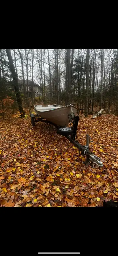 Selling everything together as a package. Boat is in great shape, zero leaks. Trailer has new lights...
