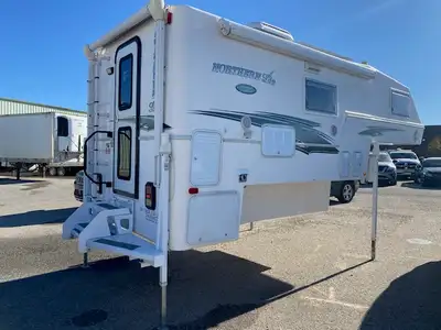 Selling my **2019 Northern Lite 10-2 EX Dry Bath LE**, a premium Canadian-made, four-season fibergla...
