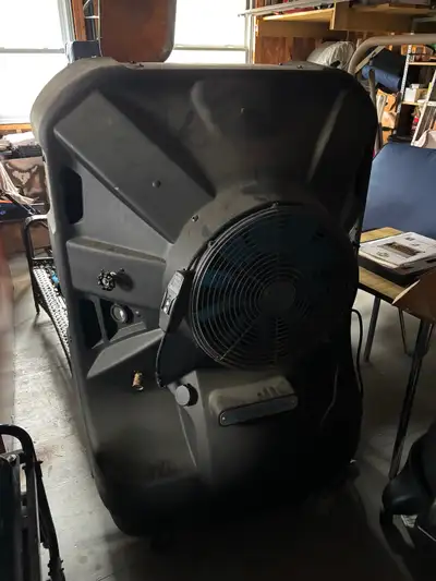 42” x 58” x 27” 19” fan size 1,200 sq/ft cooling capacity 4000 CFM 5 Amps 40 gal water capacity Used...