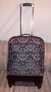 26” HEYS Parisian Spin-Air Expandable luggage suitcase hardside