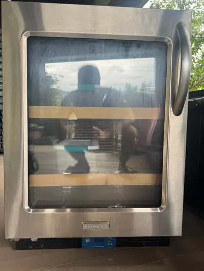 Bar fridge homemade with back heat computer fan and spyder intro+ thermostat Keeps temperature reall...