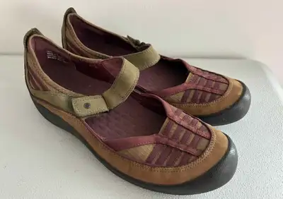 Privo women's shoes size 11, View more