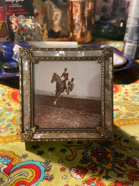 Small 1880 photo in antique frame