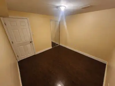 Sharing Room Available in Scarborough in Basement