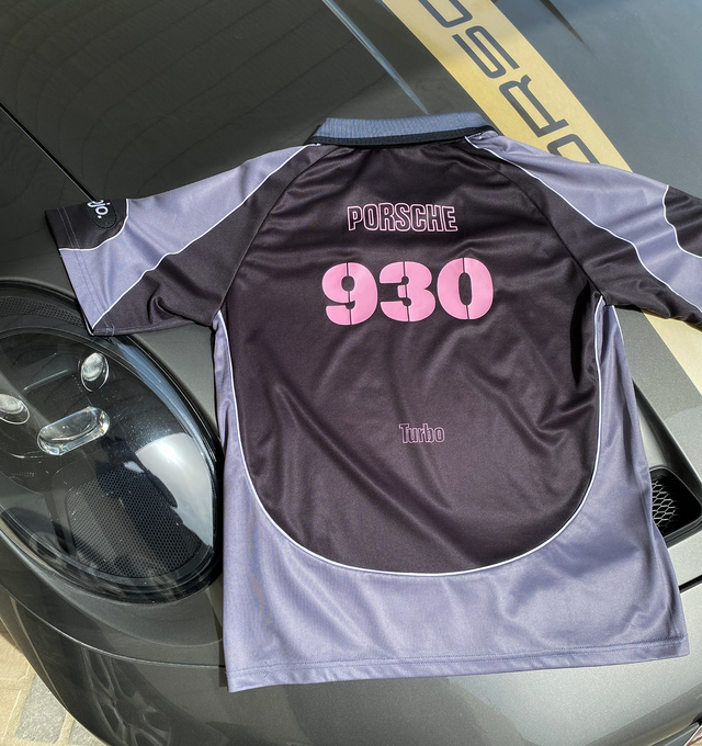 Porshce 930 Turbo Racing Style Soccer Jersey in Soccer in Gatineau - Image 3